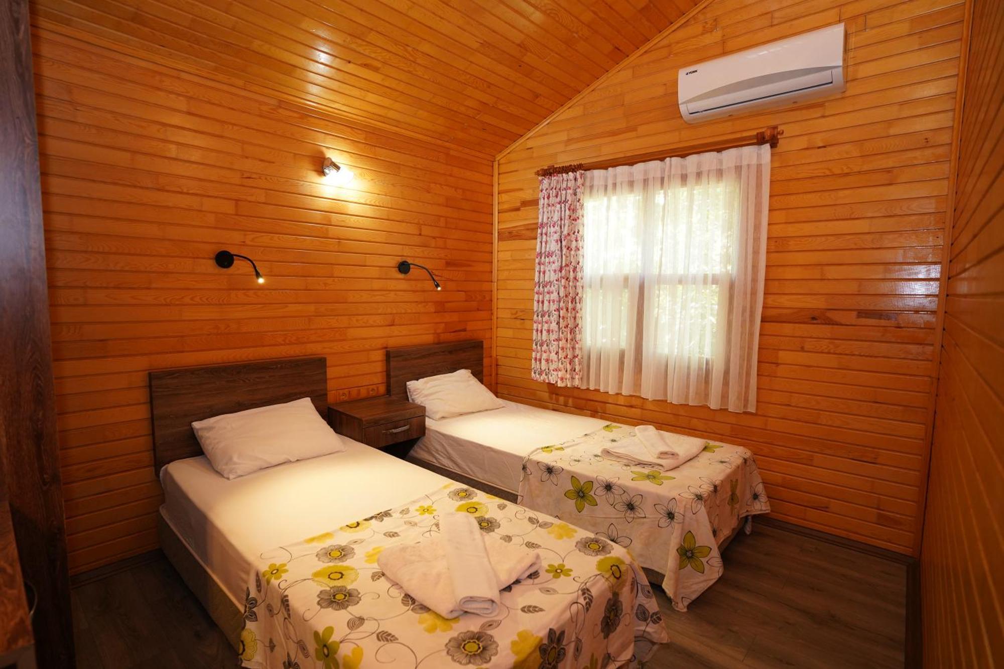 Cirali Hotel מלון